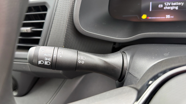 Renault Trafic Swb Diesel SL30 Blue dCi 130 Advance [Safety] Van